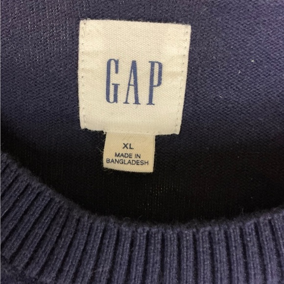 GAP Women's Sweater in Navy and White Stripes - Picture 2 of 2